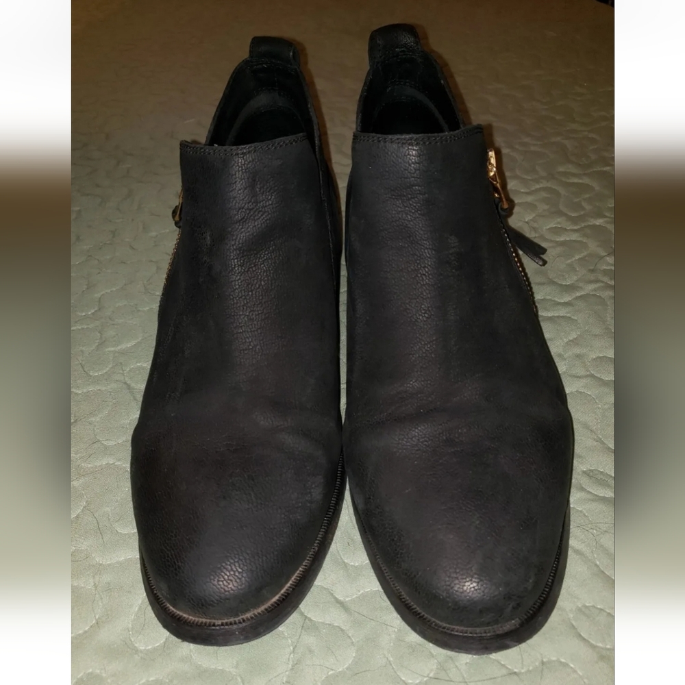 Ugg Glee Black Leather Side Zip Ankle Boots, Women’s Size 9.5